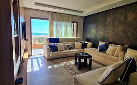 Appartement luxueux avec vue mer dans résidence privée à Imi OuaddarLuxurious apartment with sea view, private pool